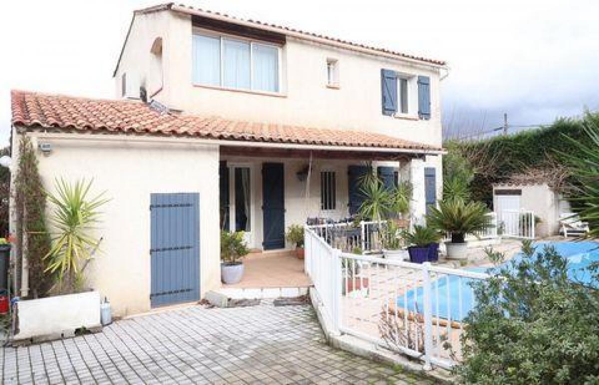 Picture of Home For Sale in Le Beausset, Provence-Alpes-Cote d'Azur, France