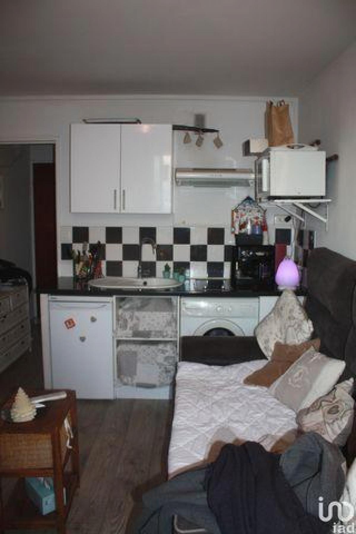 Picture of Apartment For Sale in Antibes, Cote d'Azur, France