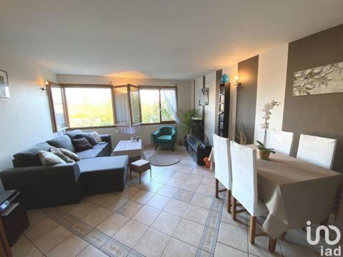 Picture of Condo For Sale in Rambouillet, Picardie, France