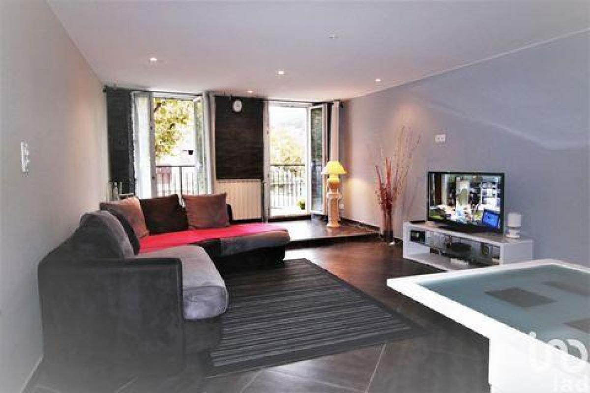 Picture of Home For Sale in Tallard, Provence-Alpes-Cote d'Azur, France