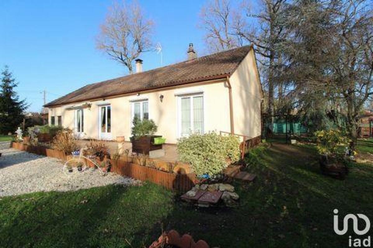 Picture of Home For Sale in Noyers, Bourgogne, France