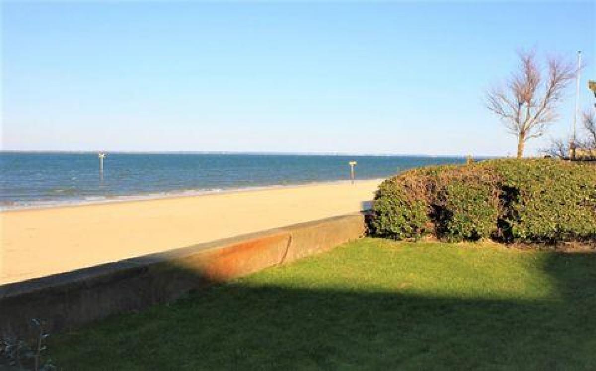 Picture of Apartment For Sale in Arcachon, Aquitaine, France