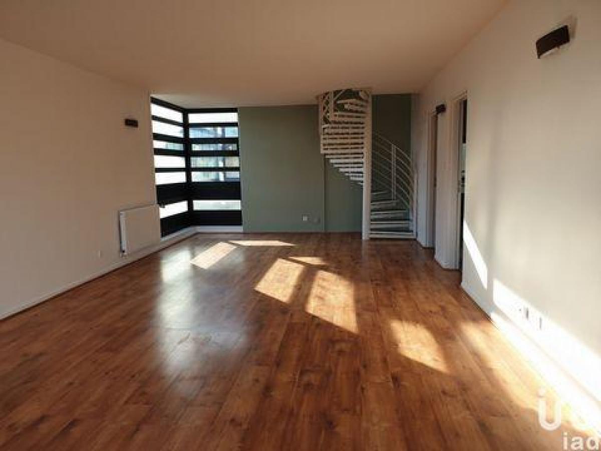 Picture of Condo For Sale in Moulins, Auvergne, France