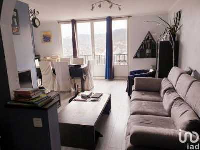 Condo For Sale in Laigneville, France