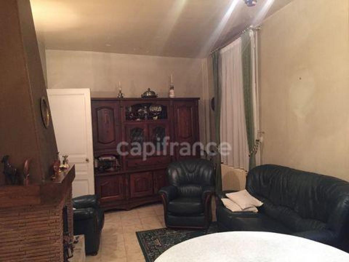 Picture of Home For Sale in Soissons, Picardie, France