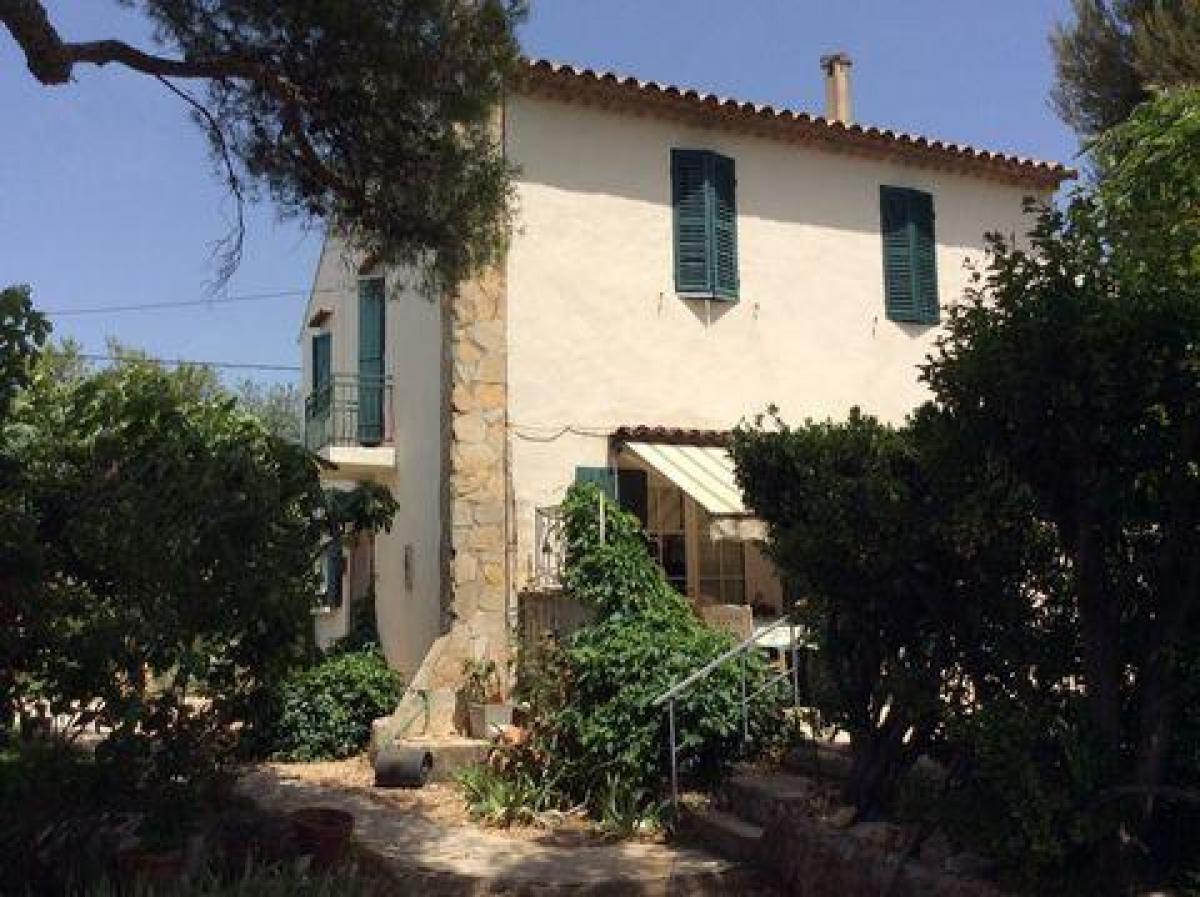 Picture of Home For Sale in Allauch, Provence-Alpes-Cote d'Azur, France