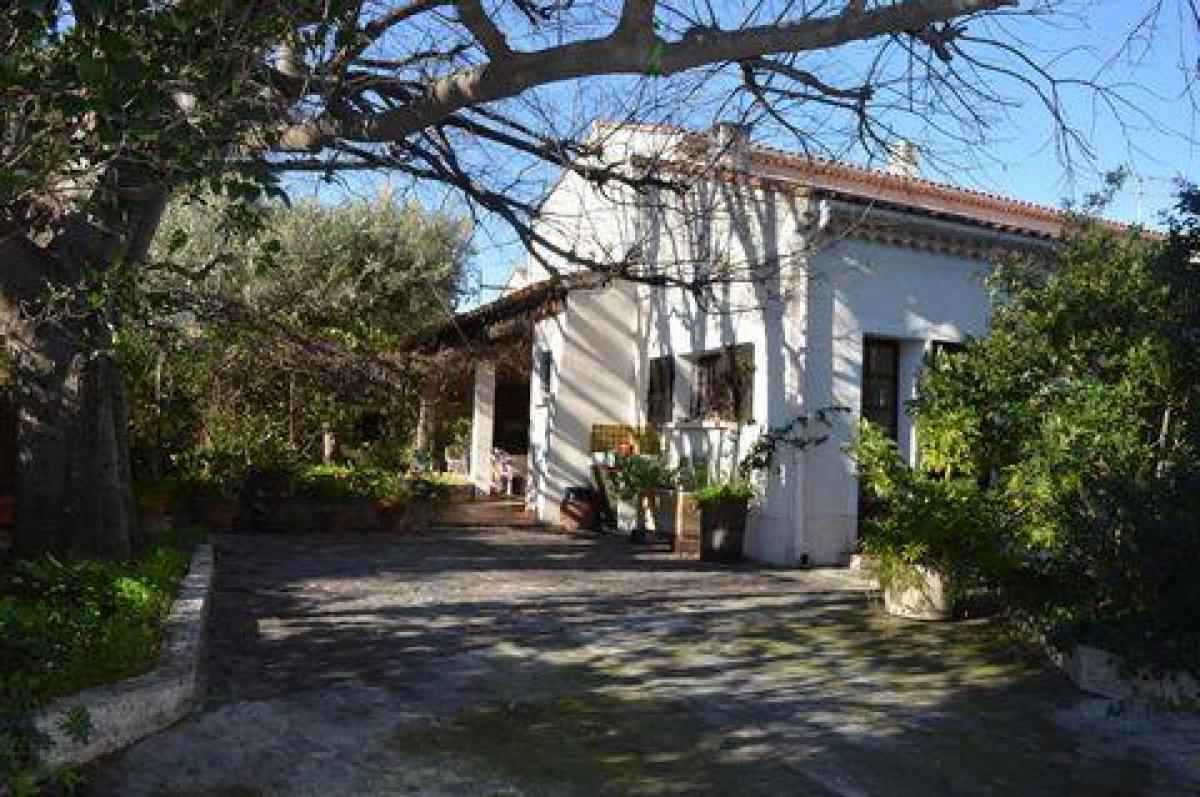 Picture of Home For Sale in Toulon, Provence-Alpes-Cote d'Azur, France
