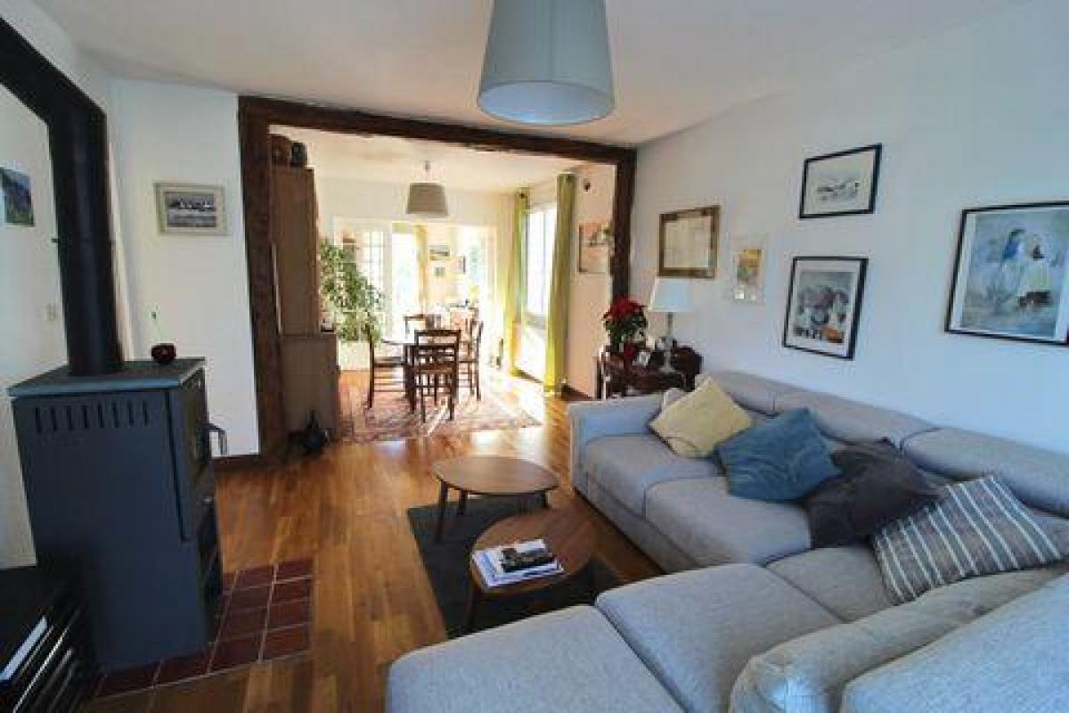 Picture of Home For Sale in Soissons, Picardie, France