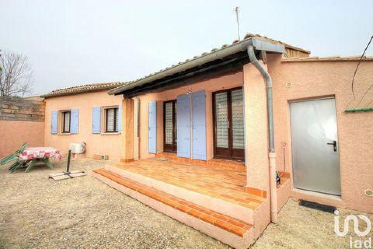 Picture of Home For Sale in Carpentras, Provence-Alpes-Cote d'Azur, France