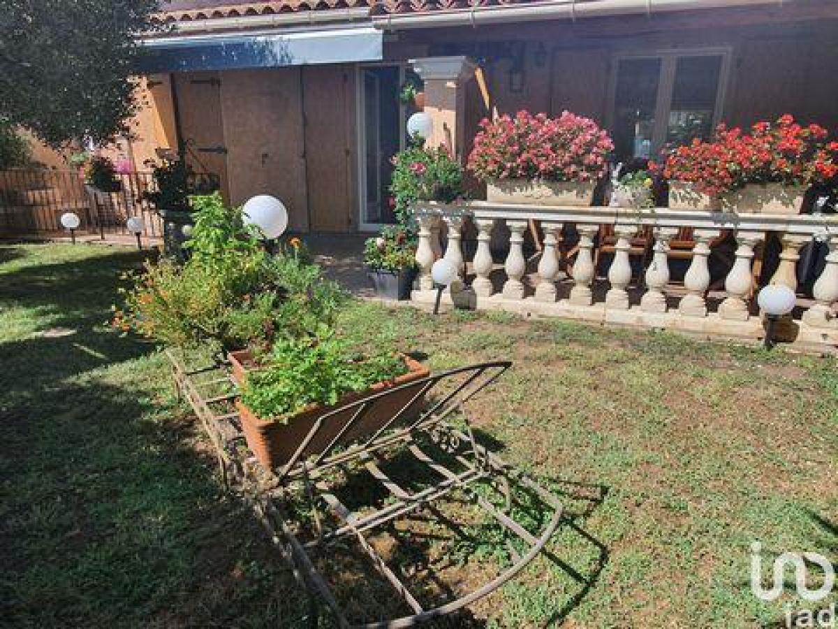 Picture of Home For Sale in La Gaude, Provence-Alpes-Cote d'Azur, France