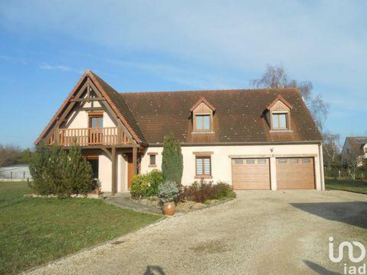 Picture of Home For Sale in Gien, Centre, France
