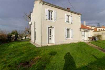 Home For Sale in Nalliers, France