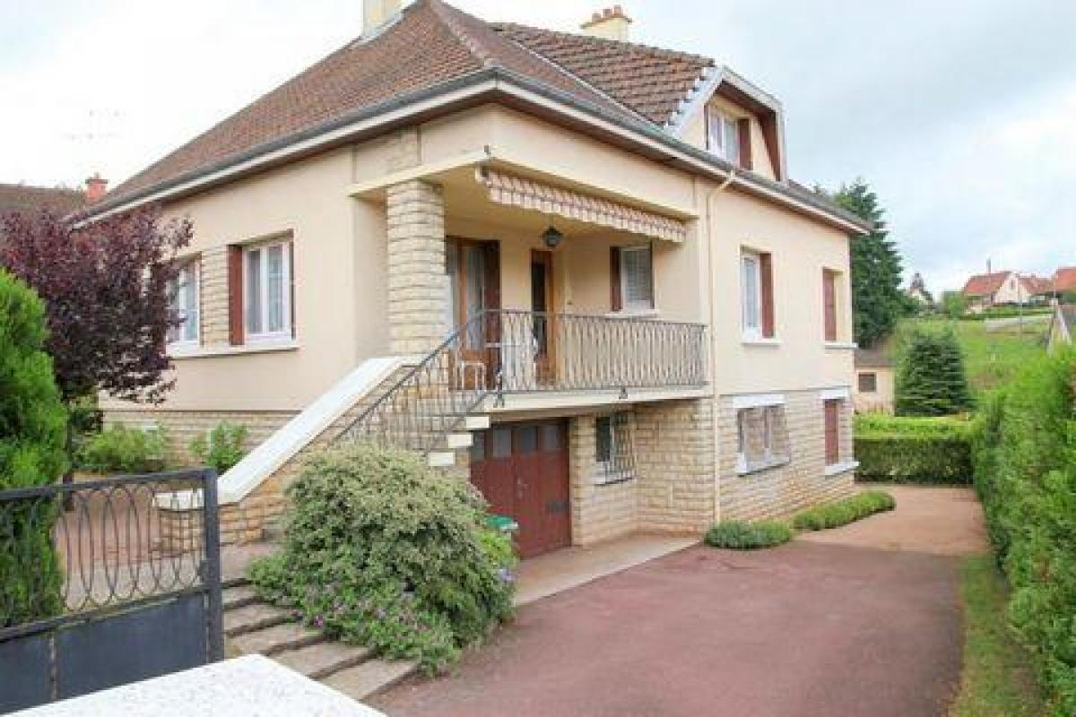 Picture of Home For Sale in Gueugnon, Bourgogne, France