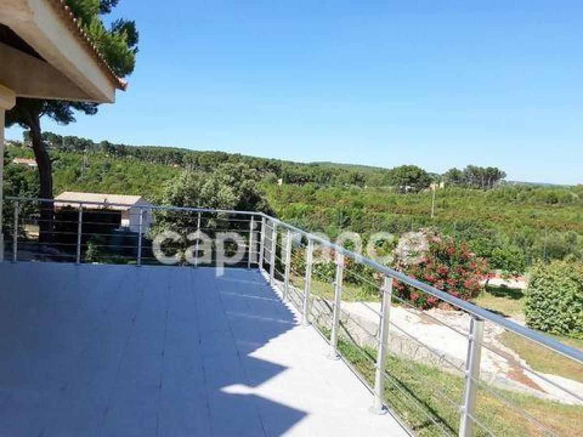 Picture of Home For Sale in Velaux, Provence-Alpes-Cote d'Azur, France