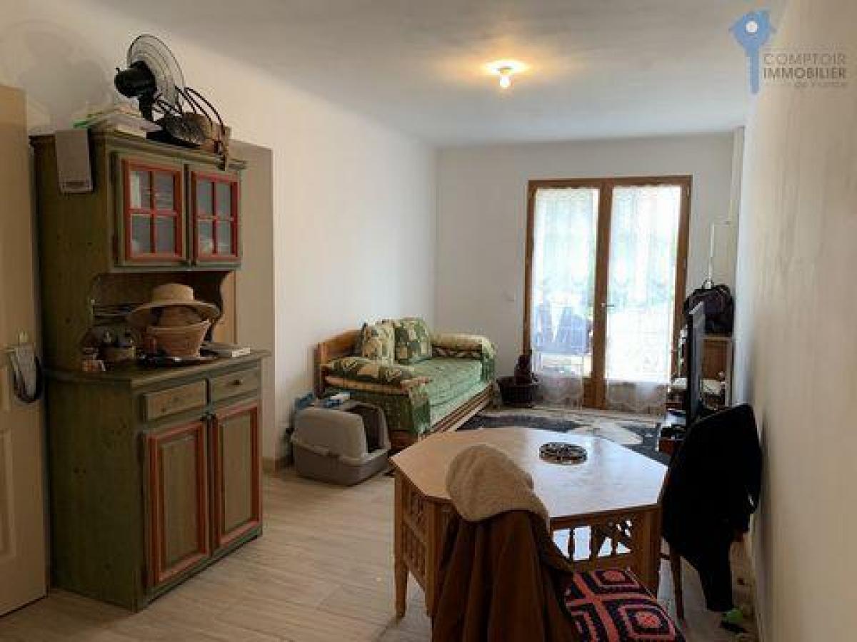 Picture of Condo For Sale in Villelaure, Provence-Alpes-Cote d'Azur, France