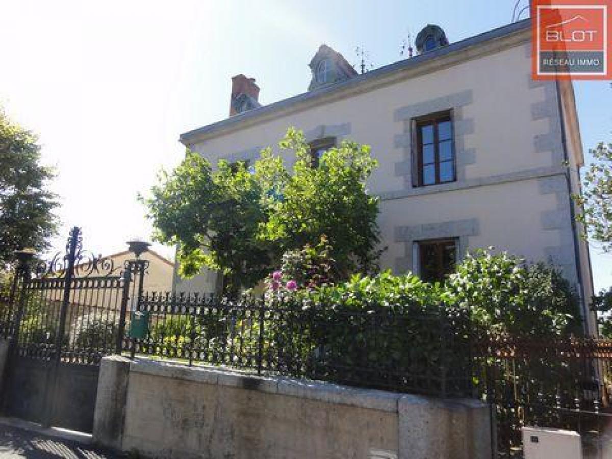 Picture of Home For Sale in Billom, Auvergne, France