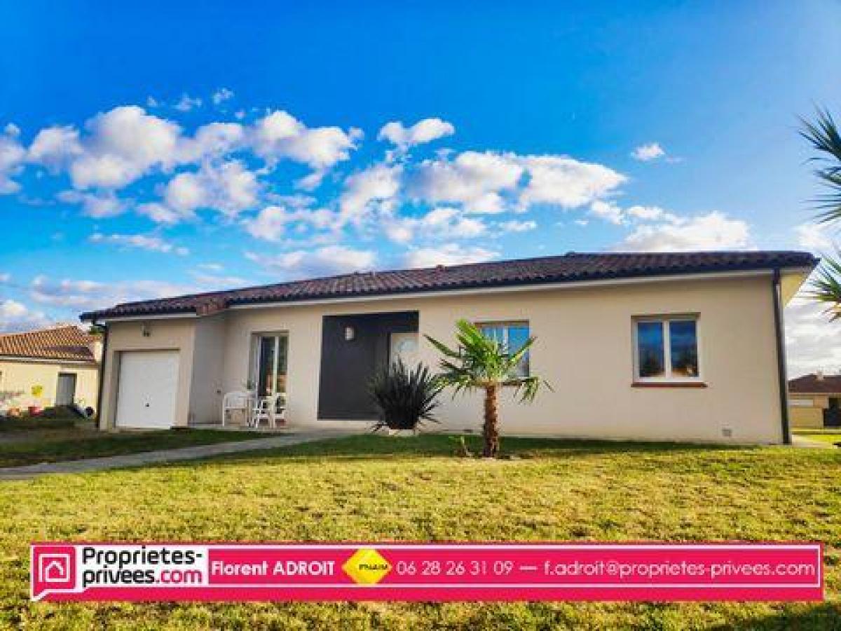 Picture of Home For Sale in Longages, Midi Pyrenees, France