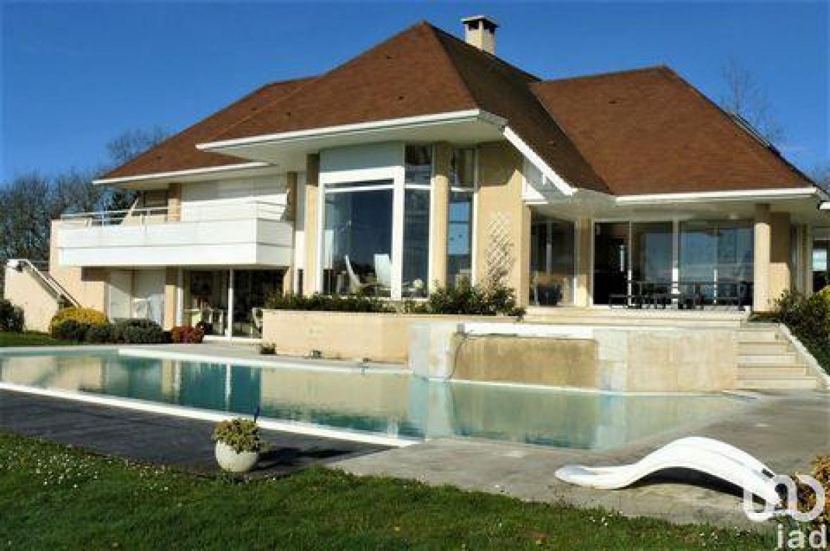 Picture of Home For Sale in Orthez, Aquitaine, France