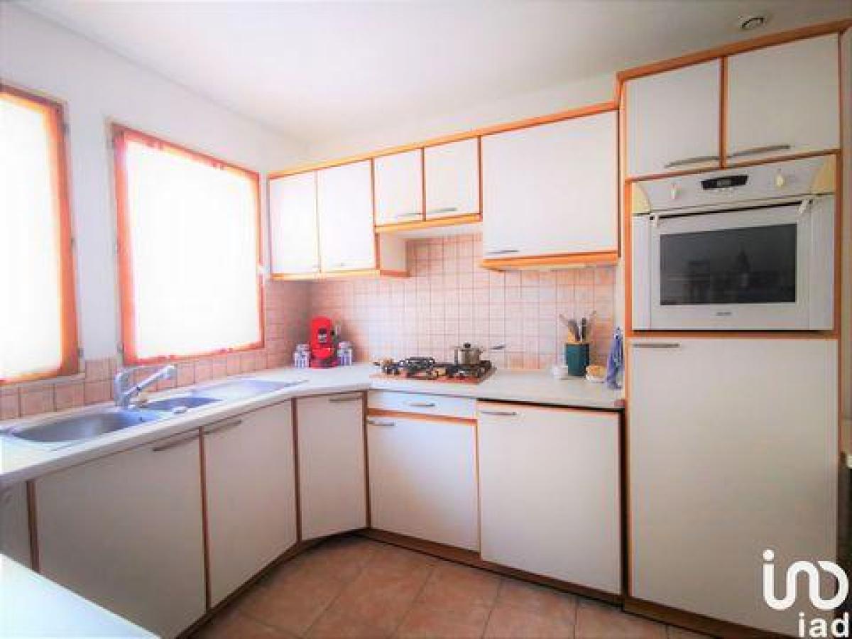 Picture of Home For Sale in Marseille, Provence-Alpes-Cote d'Azur, France