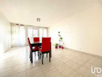 Condo For Sale in Miramas, France