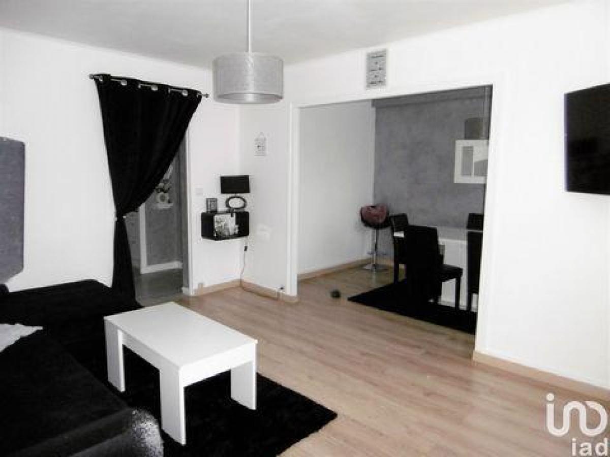 Picture of Condo For Sale in Dreux, Centre, France