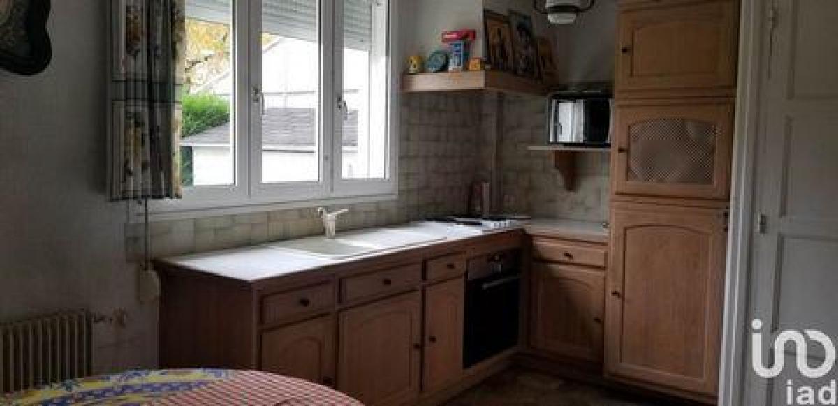 Picture of Home For Sale in Noyon, Picardie, France