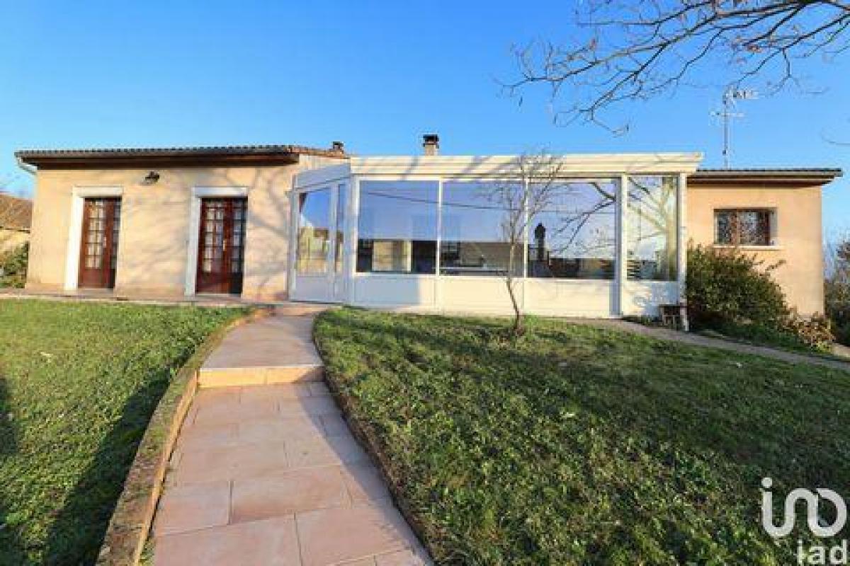 Picture of Home For Sale in Villiers, Bourgogne, France