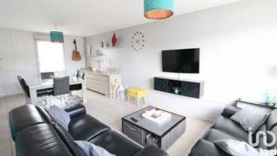 Condo For Sale in Trappes, France