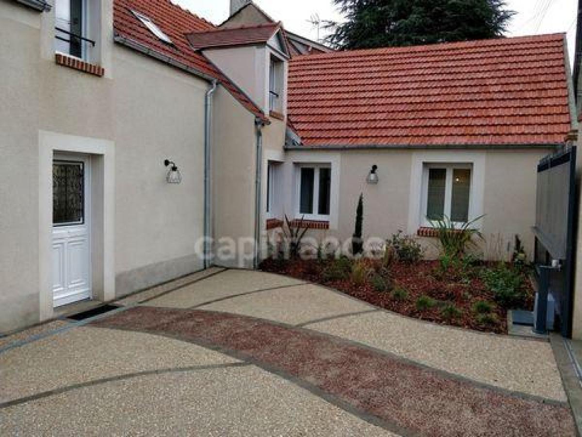 Picture of Home For Sale in Olivet, Centre, France