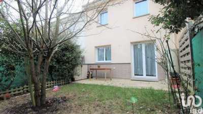 Home For Sale in Trappes, France