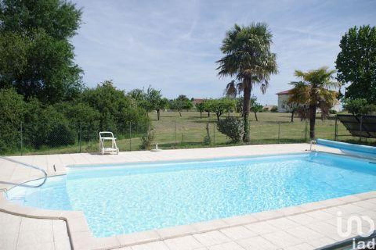 Picture of Home For Sale in Peyrehorade, Aquitaine, France