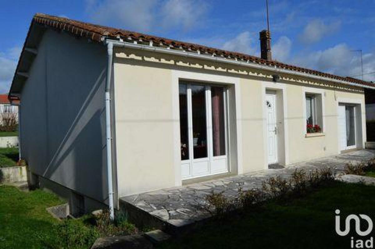Picture of Home For Sale in Adilly, Poitou Charentes, France