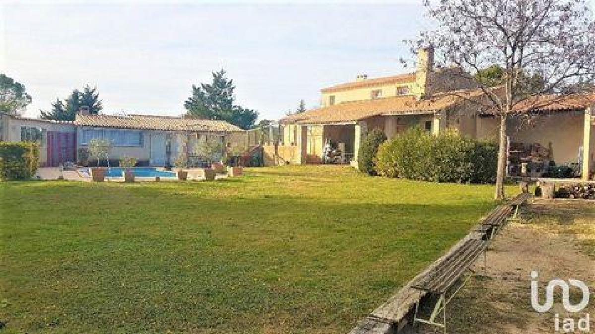 Picture of Home For Sale in Pertuis, Provence-Alpes-Cote d'Azur, France