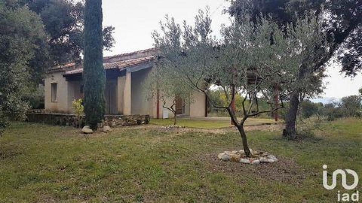 Picture of Home For Sale in Pertuis, Provence-Alpes-Cote d'Azur, France