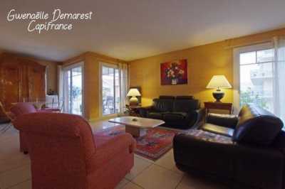 Condo For Sale in Arcachon, France