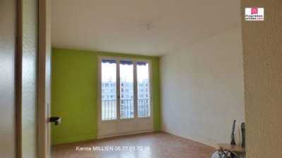 Condo For Sale in Dreux, France