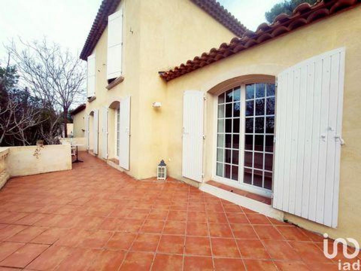 Picture of Home For Sale in Toulon, Provence-Alpes-Cote d'Azur, France