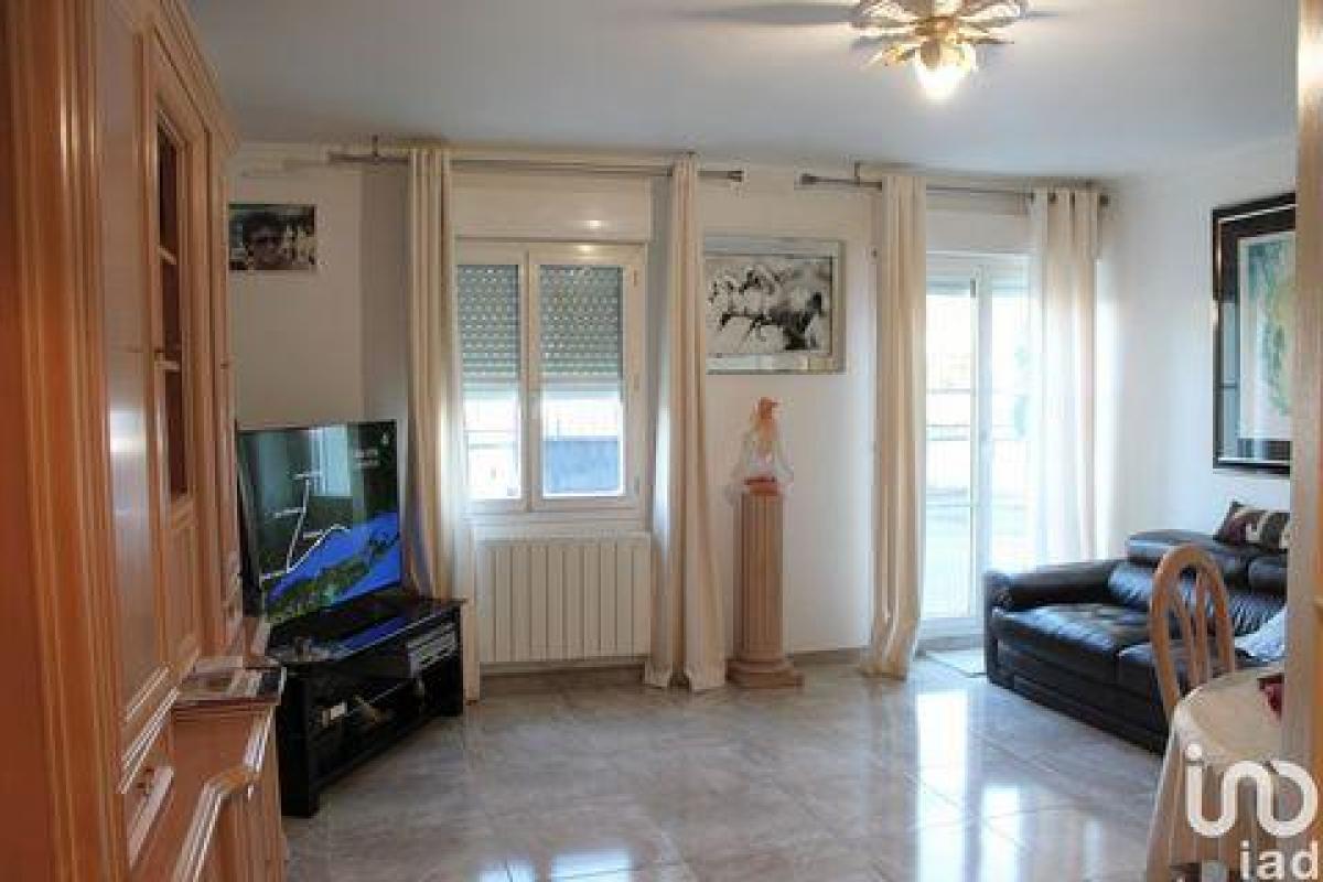 Picture of Condo For Sale in Lamorlaye, Picardie, France