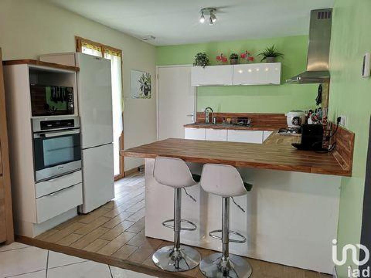 Picture of Home For Sale in Amilly, Centre, France