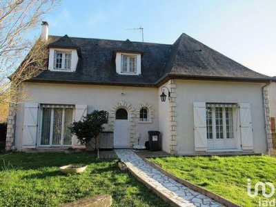 Home For Sale in Vierzon, France