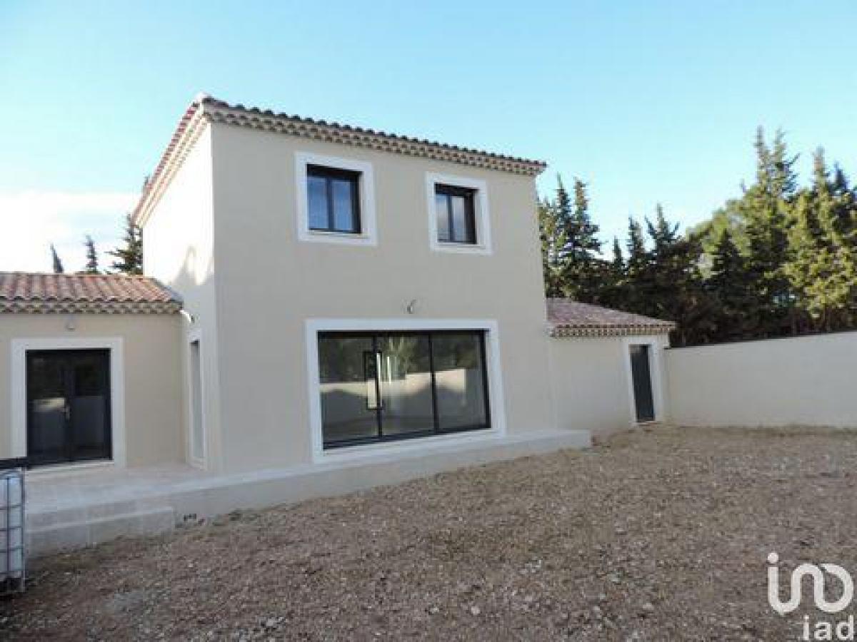 Picture of Home For Sale in Carpentras, Provence-Alpes-Cote d'Azur, France