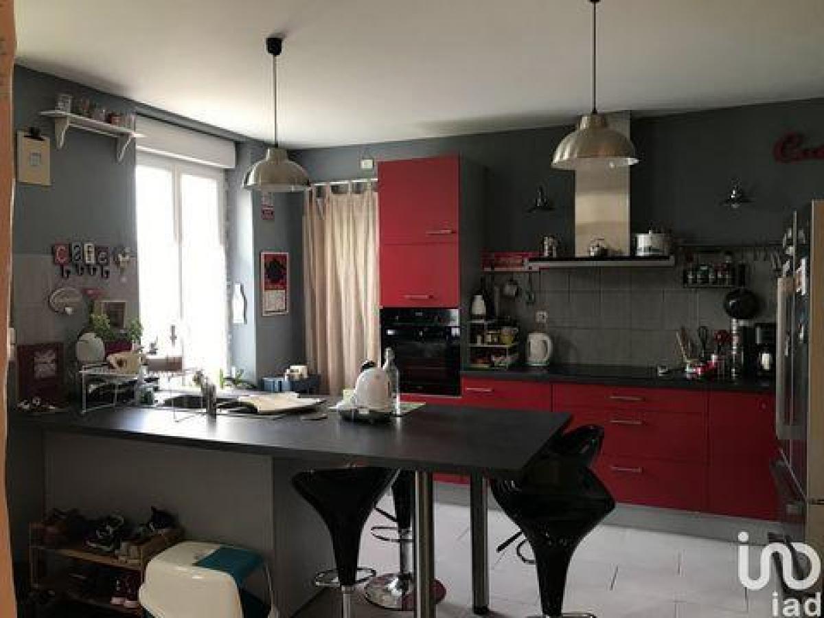 Picture of Home For Sale in Soissons, Picardie, France