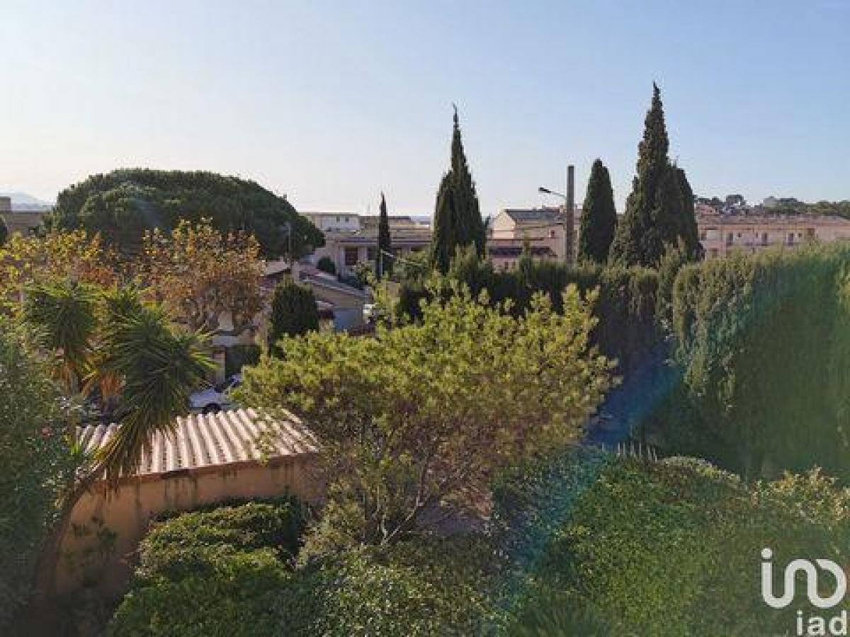 Picture of Condo For Sale in Bandol, Cote d'Azur, France