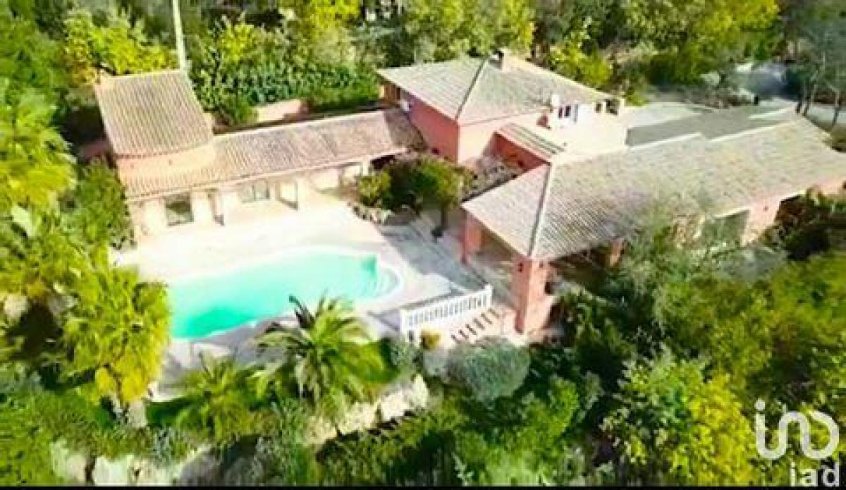 Picture of Home For Sale in Vidauban, Provence-Alpes-Cote d'Azur, France