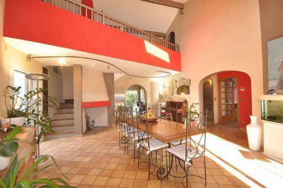 Picture of Home For Sale in Calvisson, Languedoc Roussillon, France