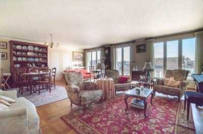 Apartment For Sale in Creil, France