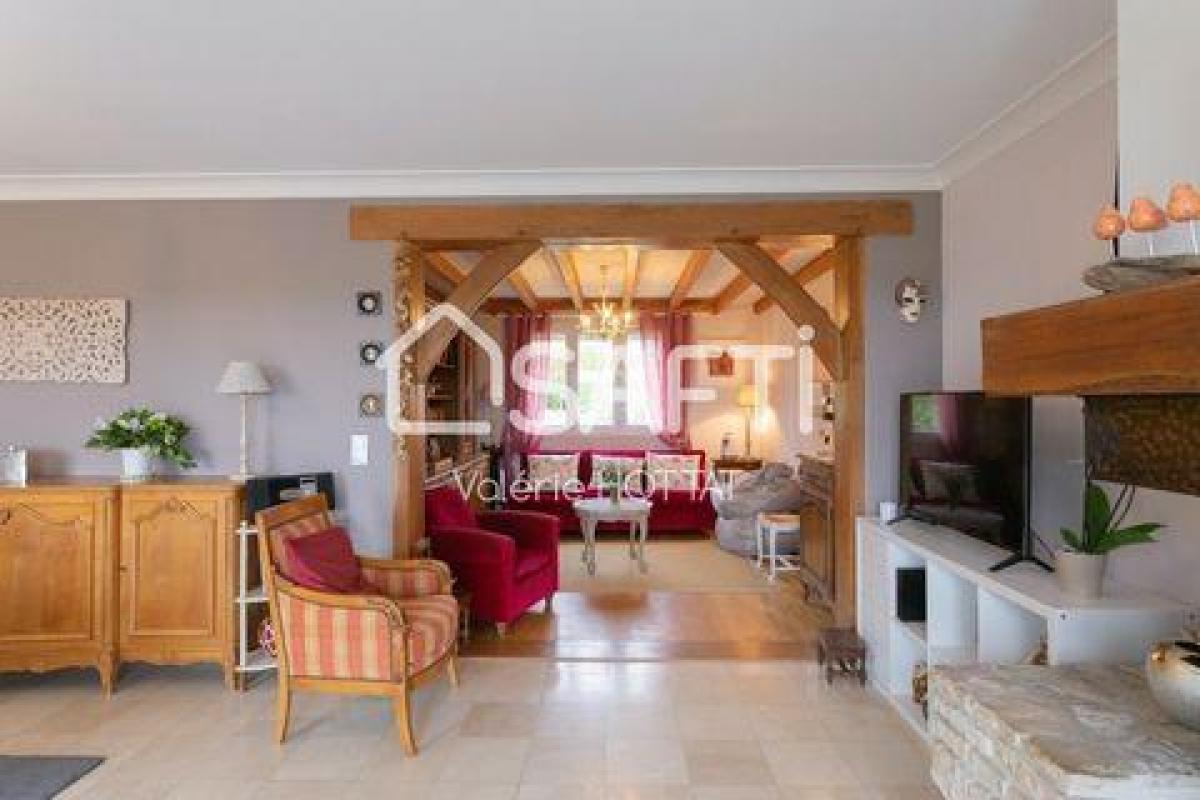 Picture of Home For Sale in Chavenay, Centre, France