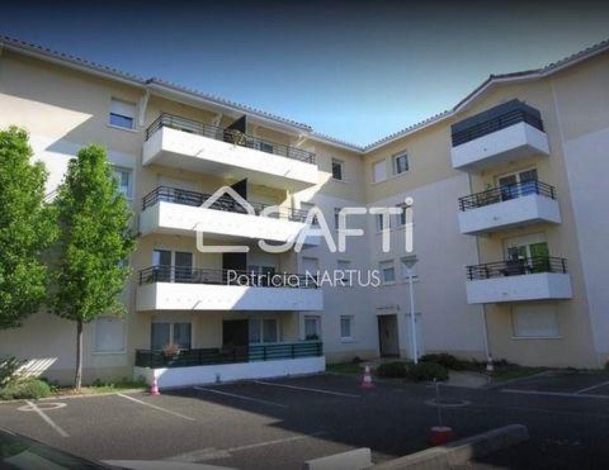 Picture of Apartment For Sale in Mont-de-Marsan, Aquitaine, France