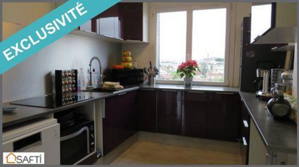 Picture of Apartment For Sale in Merignac, Poitou Charentes, France
