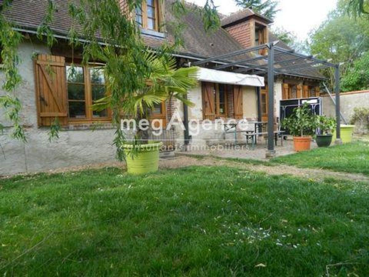 Picture of Home For Sale in Dreux, Centre, France